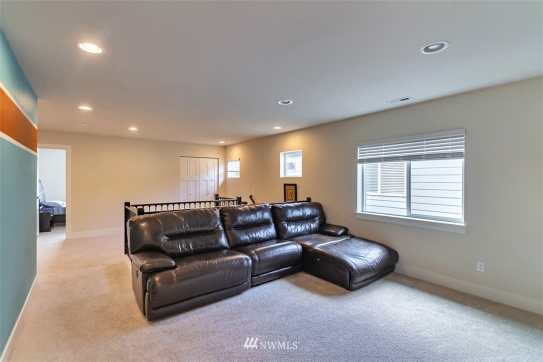 3815 194th Place Southeast Bothell, WA 98012 - Photo 18 of 28 Gallery Image 18