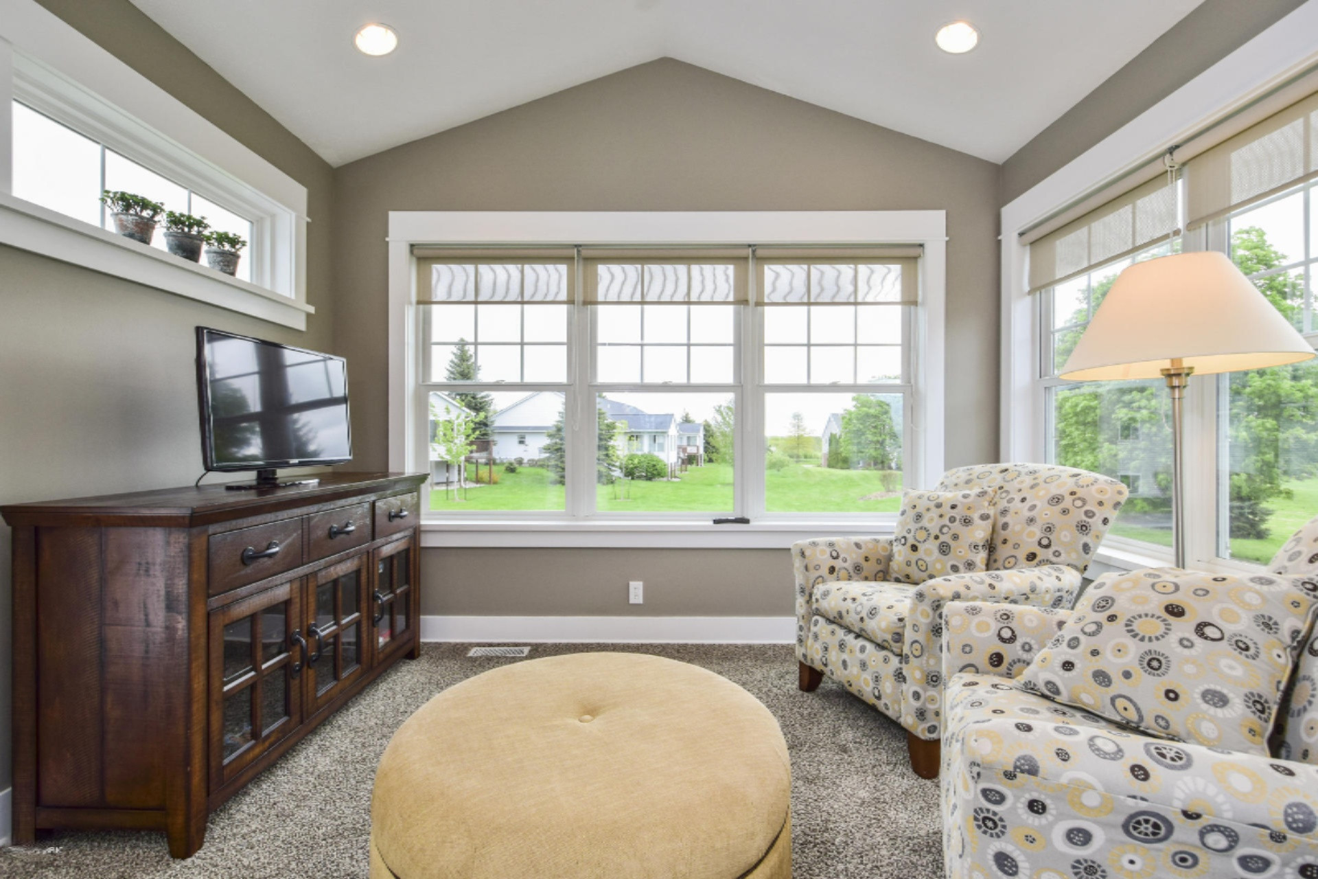 1352 East Point Ridge Holland, MI 49423 - Photo 12 of 22 011-photo-sun-room-7089692
