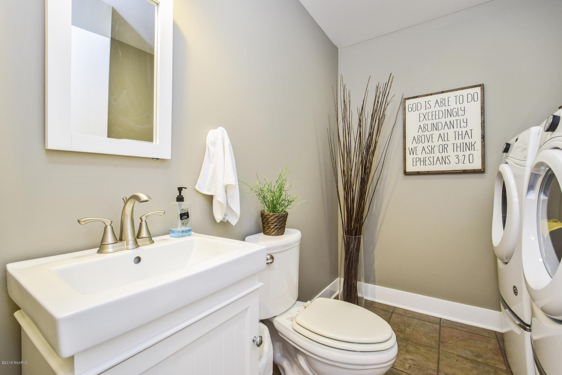 1352 East Point Ridge Holland, MI 49423 - Photo 14 of 22 013-photo-laundry-room-7089690
