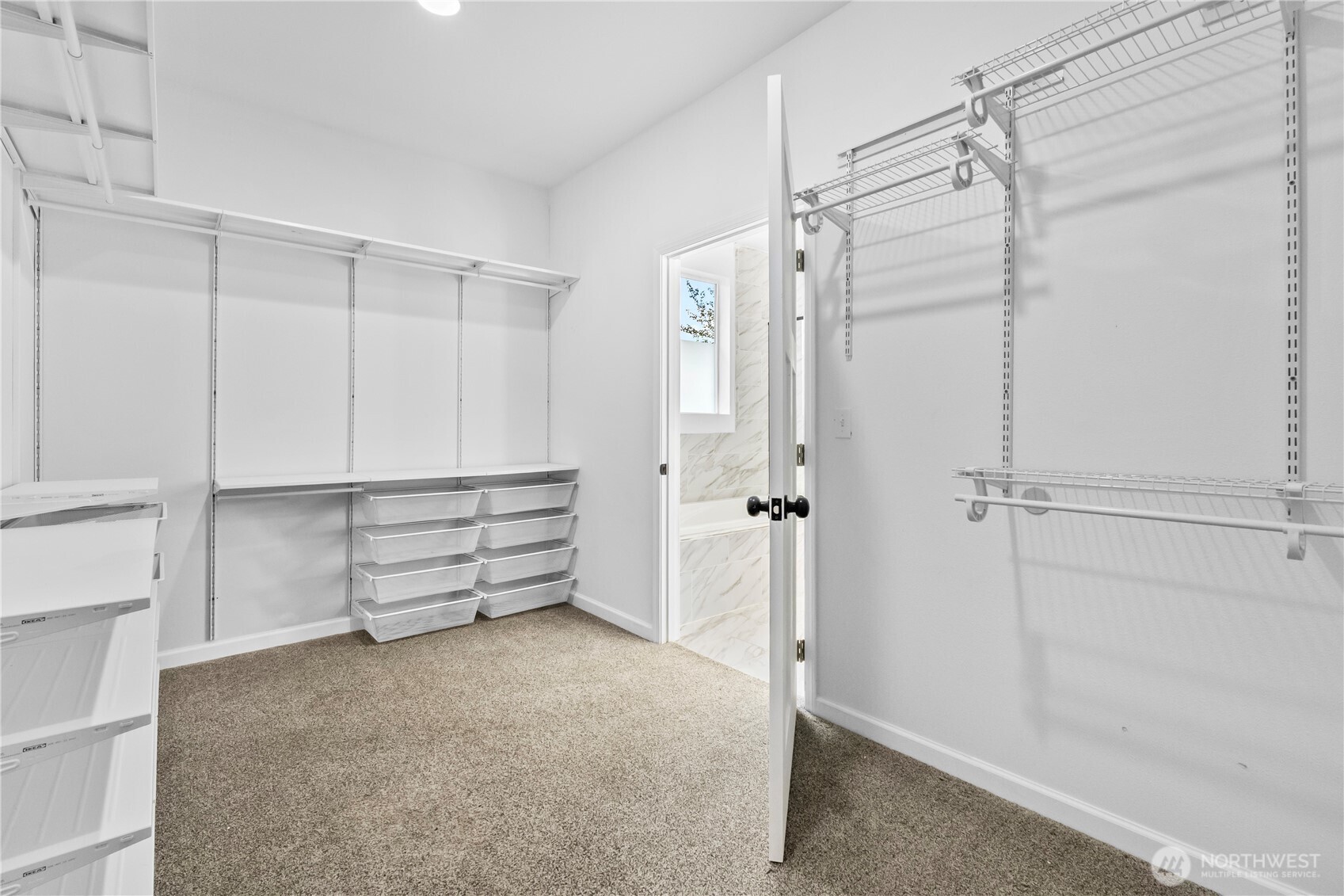 249 Flatt Road Kelso, WA 98626 - Photo 20 of 39 a view of room and closet area