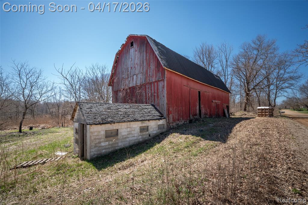 825 West Rose Center Road Holly, MI 48442 - Photo 15 of 29