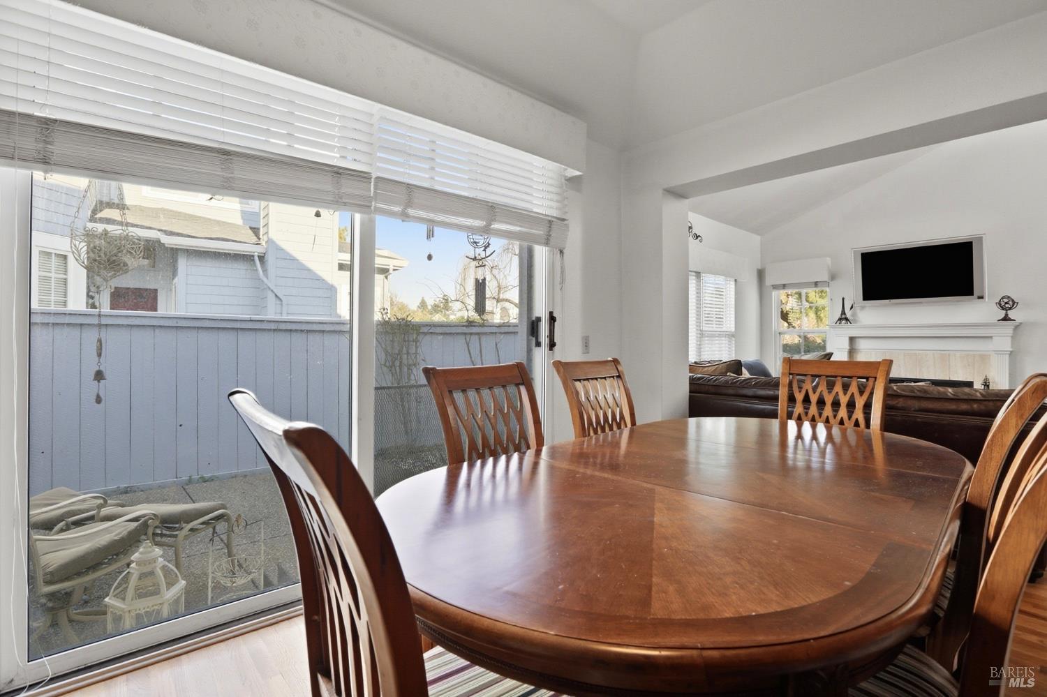 46 Mariners Circle San Rafael, CA 94903 - Photo 13 of 45