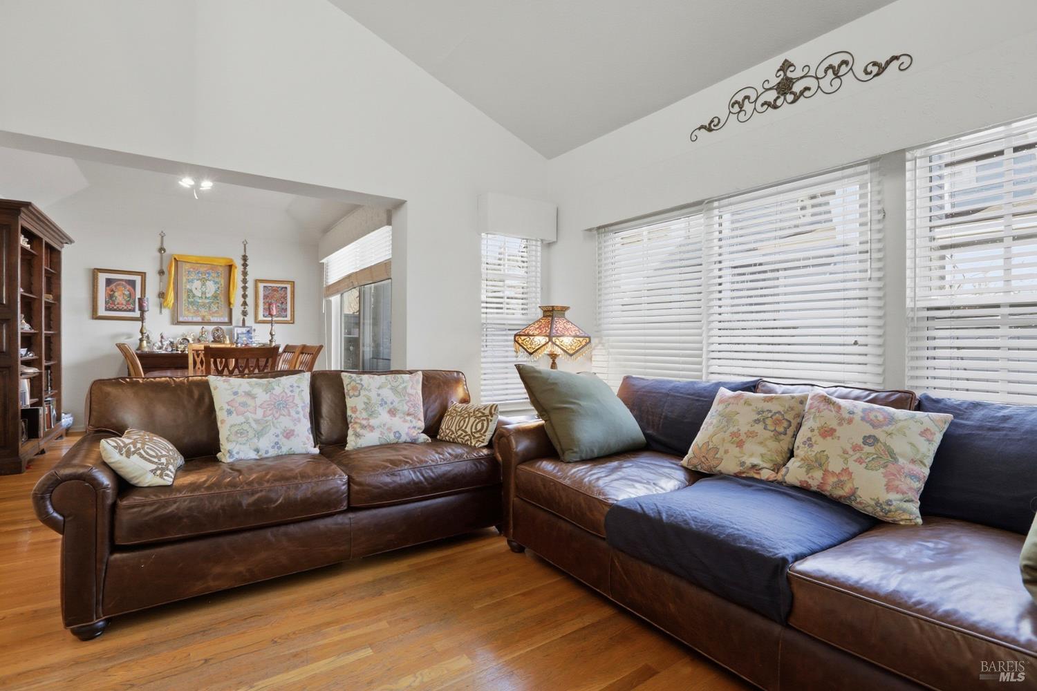 46 Mariners Circle San Rafael, CA 94903 - Photo 5 of 45