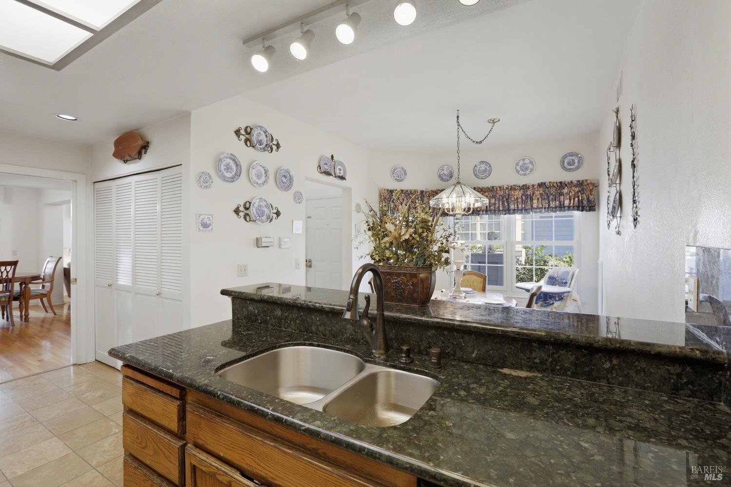 46 Mariners Circle San Rafael, CA 94903 - Photo 9 of 45