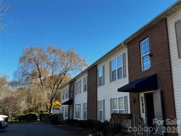 $239,000 | 237 Camelot Drive, Unit B, Waynesville, NC 28786