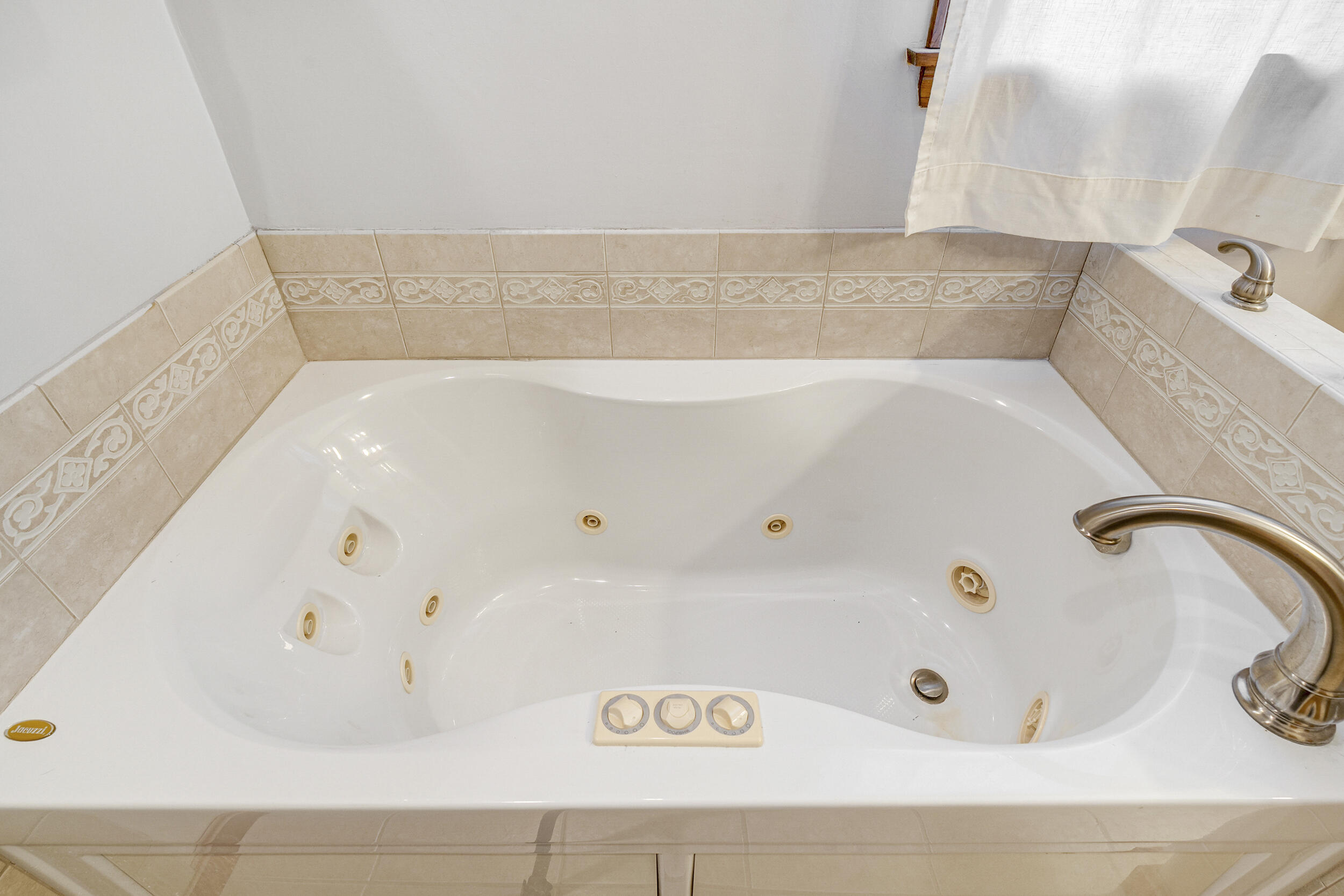 68 Chapman Road Harrison, ME 04040 - Photo 53 of 93 Jetted Tub