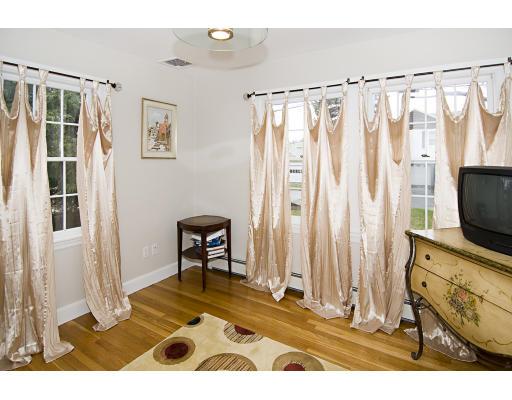 7 Risley Road Winchester, MA 01890 - Photo 11 of 23