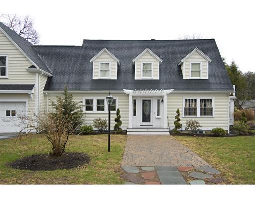 7 Risley Road Winchester, MA 01890 - Photo 2 of 23