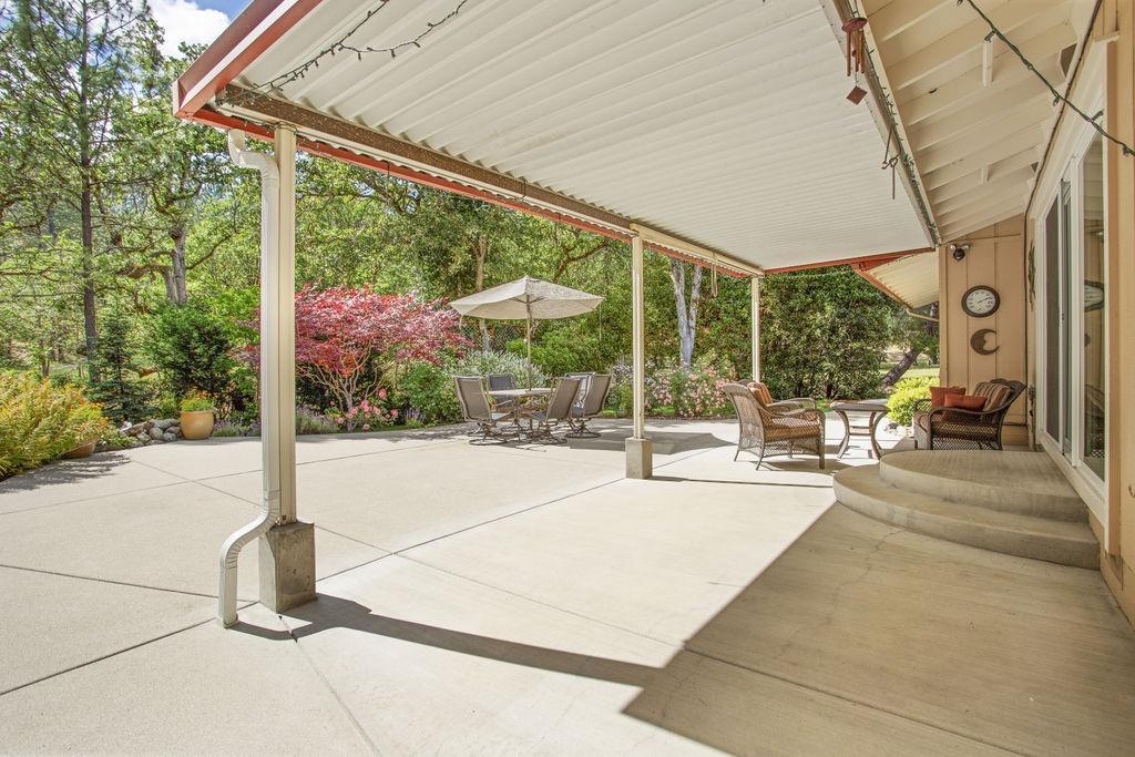 706 Eric Loop Grants Pass, OR 97526 - Photo 9 of 28 Additional Photo