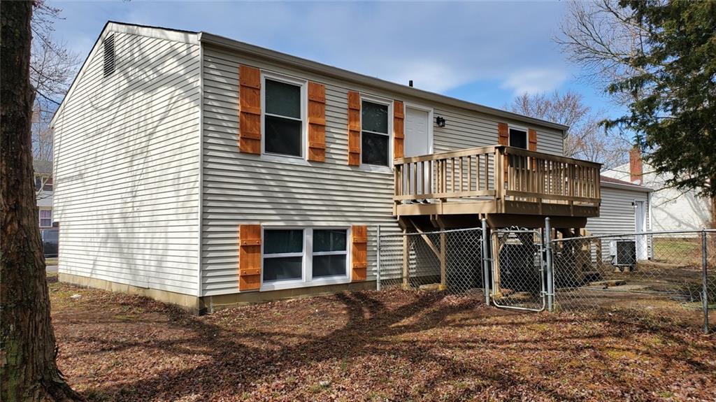 2803 Rouark Circle Indianapolis, IN 46229 - Photo 2 of 26 Gallery Image 2