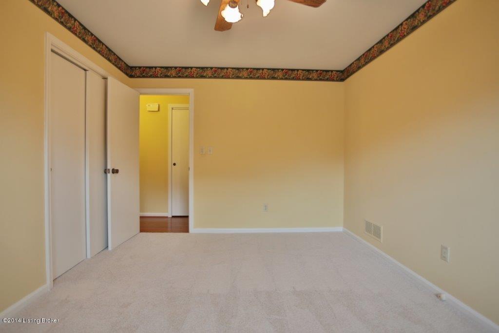 303 Moser Road Louisville, KY 40243 - Photo 27 of 38 JI0A4579