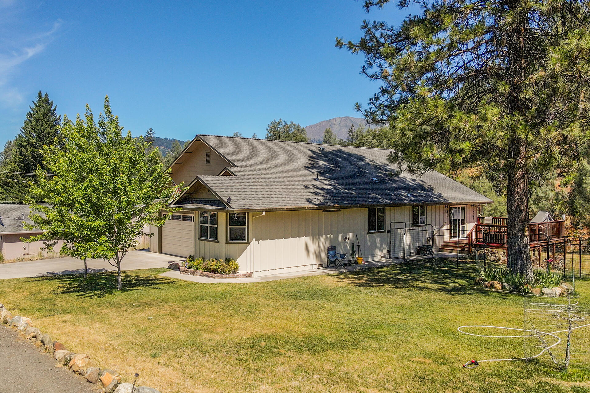 25 Edge Road Weaverville, CA 96093 - Photo 5 of 59 0001
