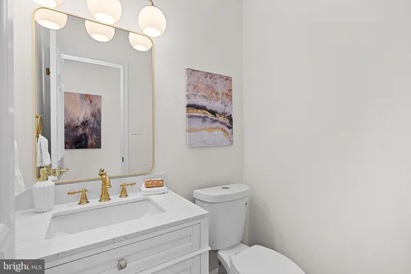 $1,150,000 | 13208 Tuckaway Drive, Herndon, VA 20171