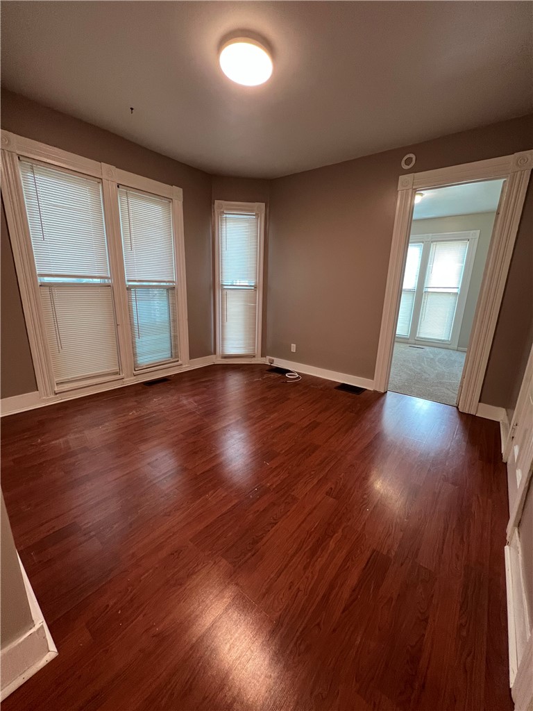 188-190 Charlotte Street, Unit 188 Rochester, NY 14607 - Photo 34 of 46 190 Down Living Room