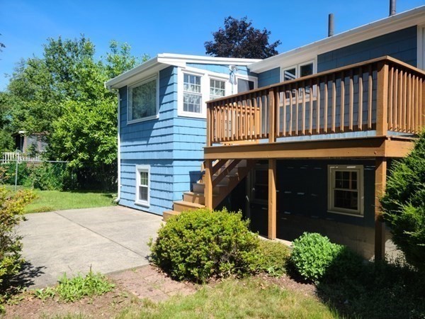 8 Fencourt Road Canton, MA 02021 - Photo 18 of 33 a front view of a house with garden