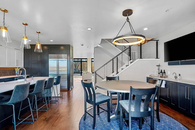 $1,695,000 | 1108 Brookwood Drive, Unit 22, Green Bay, WI 54304