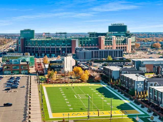 $1,695,000 | 1108 Brookwood Drive, Unit 22, Green Bay, WI 54304