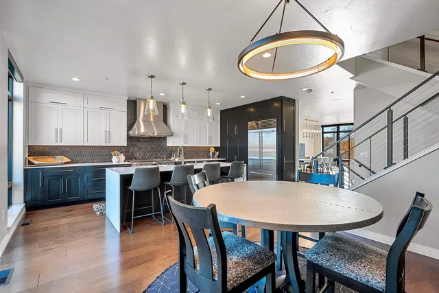 $1,695,000 | 1108 Brookwood Drive, Unit 22, Green Bay, WI 54304