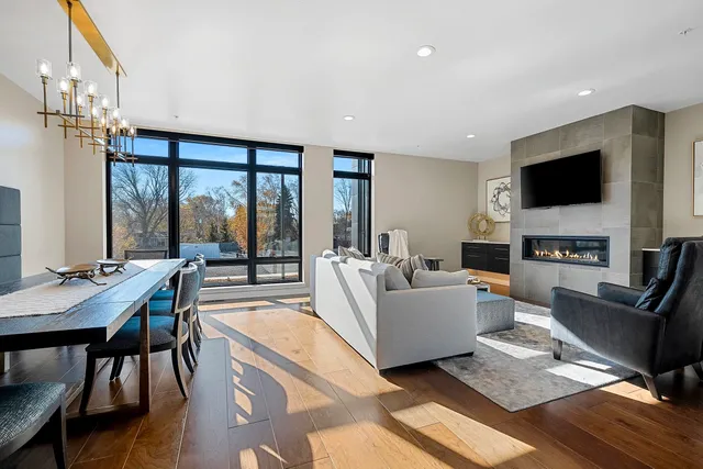 $1,695,000 | 1108 Brookwood Drive, Unit 22, Green Bay, WI 54304