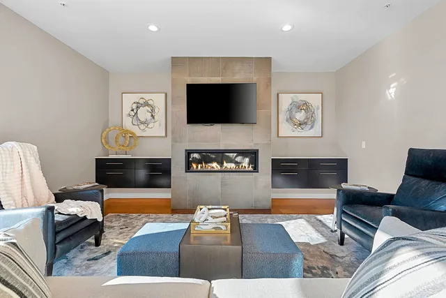 $1,695,000 | 1108 Brookwood Drive, Unit 22, Green Bay, WI 54304