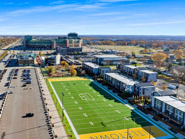 $1,695,000 | 1108 Brookwood Drive, Unit 22, Green Bay, WI 54304