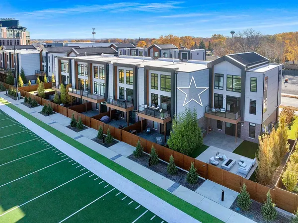 $1,695,000 | 1108 Brookwood Drive, Unit 22, Green Bay, WI 54304