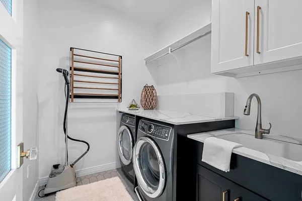 $1,695,000 | 1108 Brookwood Drive, Unit 22, Green Bay, WI 54304