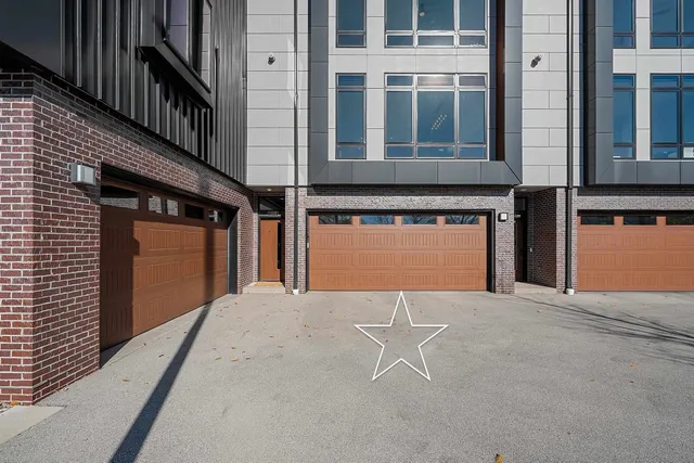 $1,695,000 | 1108 Brookwood Drive, Unit 22, Green Bay, WI 54304