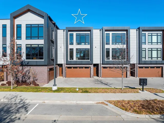 $1,695,000 | 1108 Brookwood Drive, Unit 22, Green Bay, WI 54304