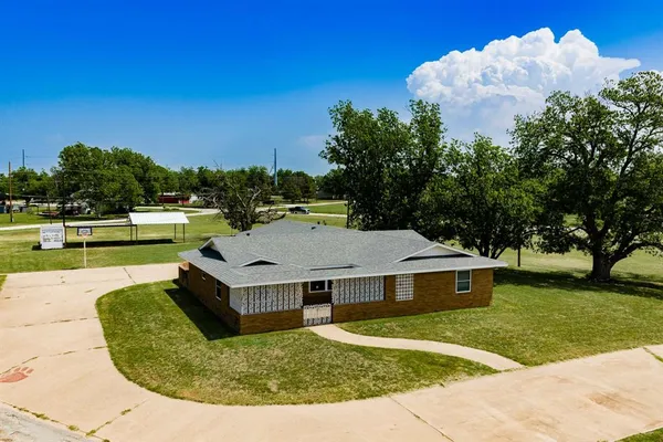 $324,900 | 1001 East Nevada Street, Seymour, TX 76380
