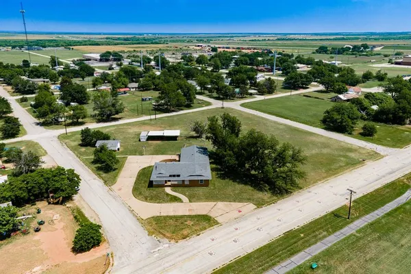 $324,900 | 1001 East Nevada Street, Seymour, TX 76380