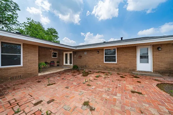 $324,900 | 1001 East Nevada Street, Seymour, TX 76380
