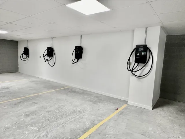 a view of a livingroom with window