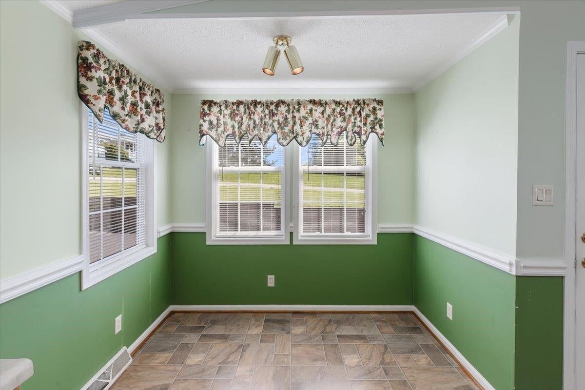 7727 Brooklyn Road Radford, VA 24141 - Photo 11 of 71 Gallery Image 11