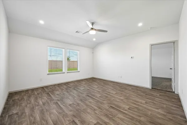 $2,500 | 3505 Rockefeller Road, Texas City, TX 77591