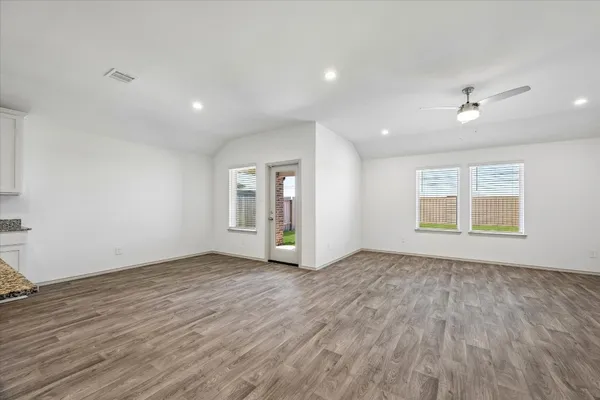 $2,500 | 3505 Rockefeller Road, Texas City, TX 77591