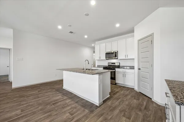 $2,500 | 3505 Rockefeller Road, Texas City, TX 77591