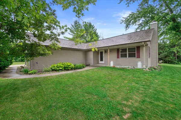 $319,900 | 610 Green Bay Drive, Mayville, WI 53050