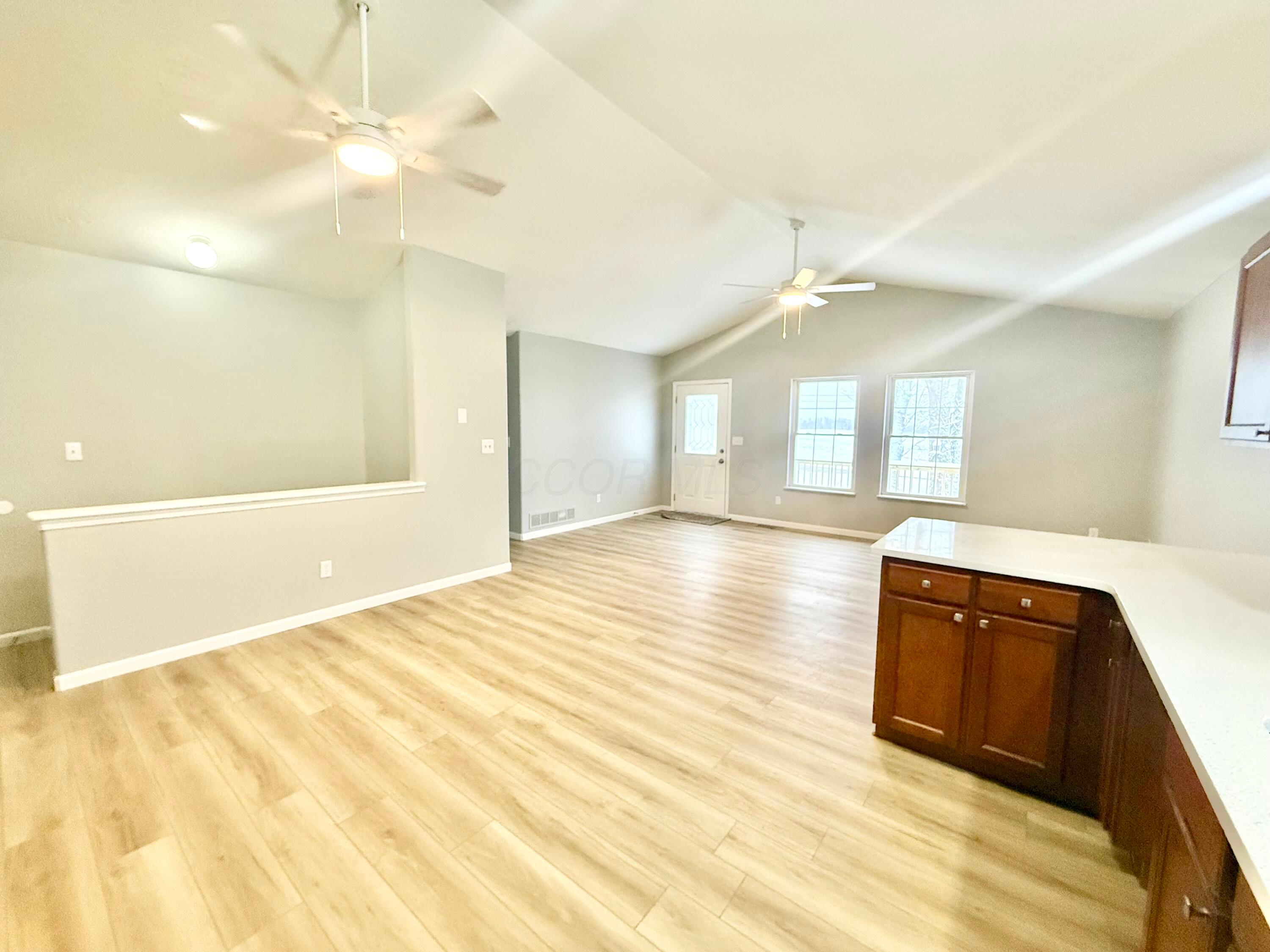 14853 King Road Howard, OH 43028 - Photo 9 of 31 6
