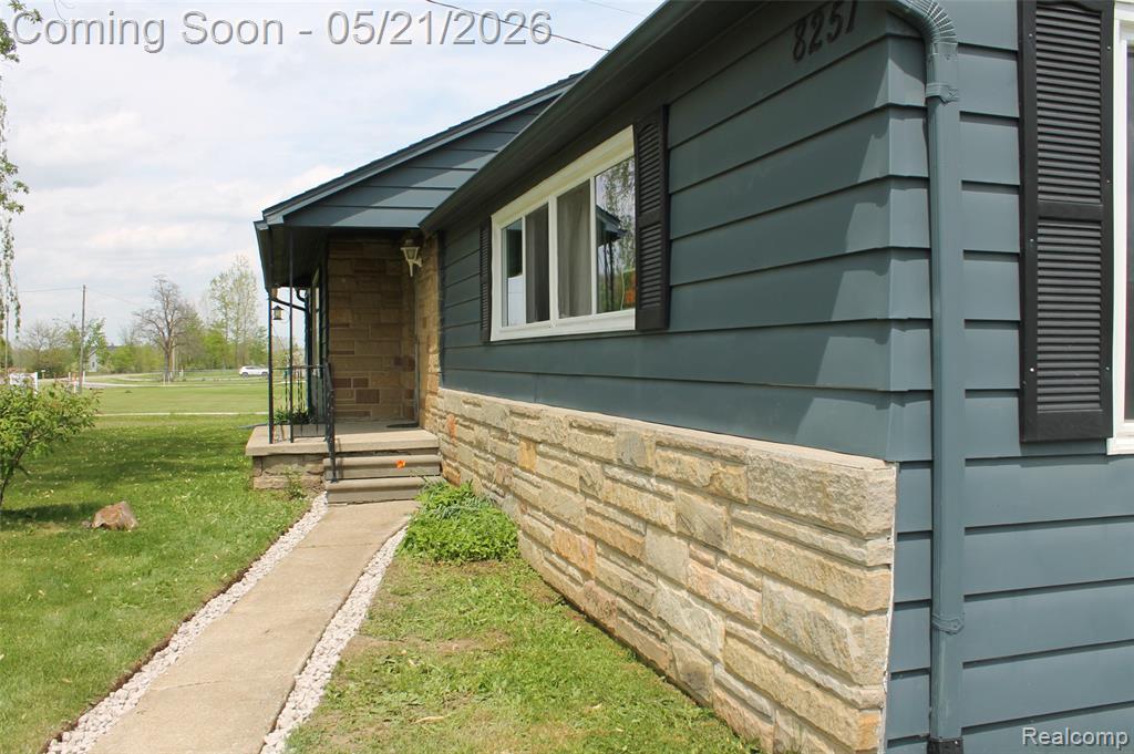 8251 Beers Road Swartz Creek, MI 48473 - Photo 2 of 27