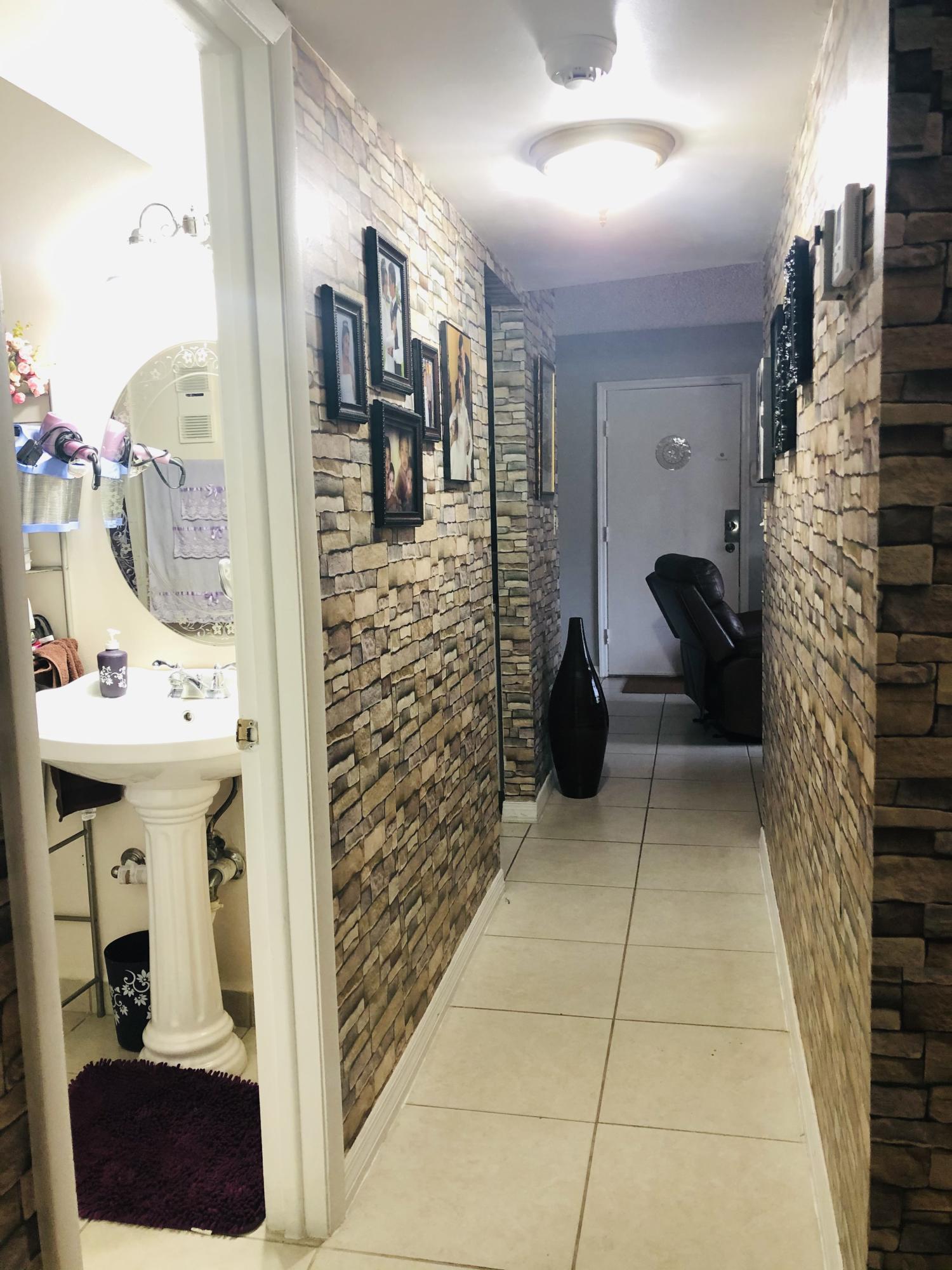 1790 Abbey Road, Unit 101 West Palm Beach, FL 33415 - Photo 12 of 23 image_50367233