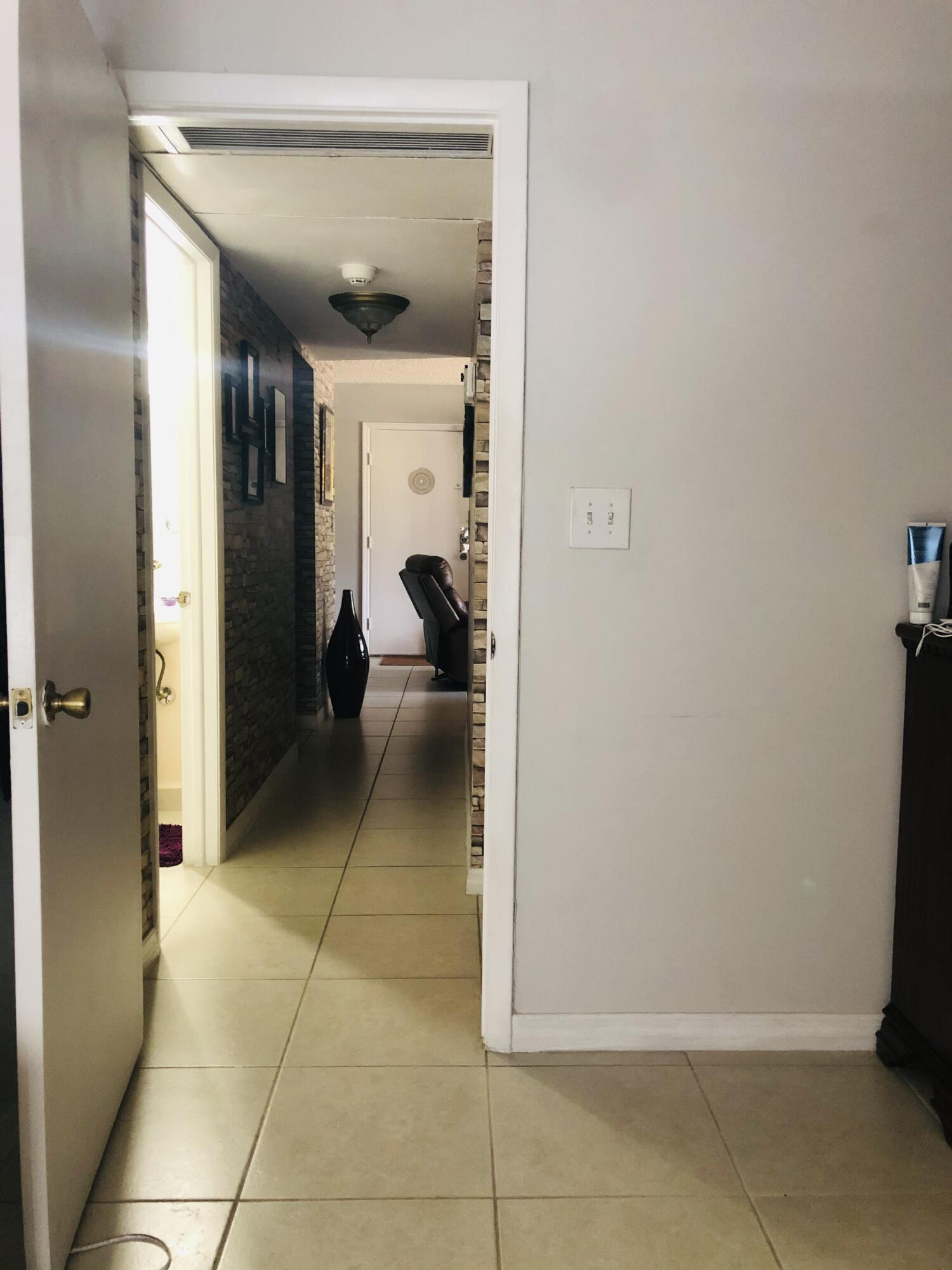 1790 Abbey Road, Unit 101 West Palm Beach, FL 33415 - Photo 13 of 23 IMG_7720