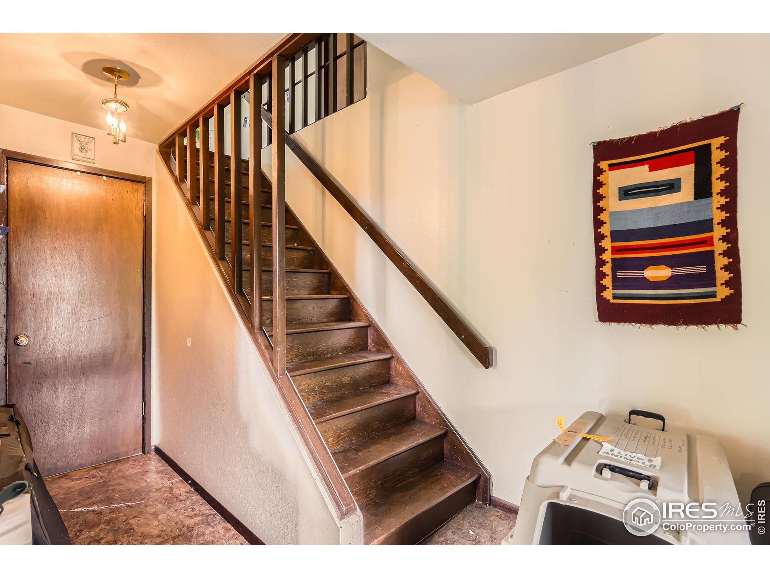 27 Arrowleaf Court Boulder, CO 80304 - Photo 20 of 29 a view of entryway and hall