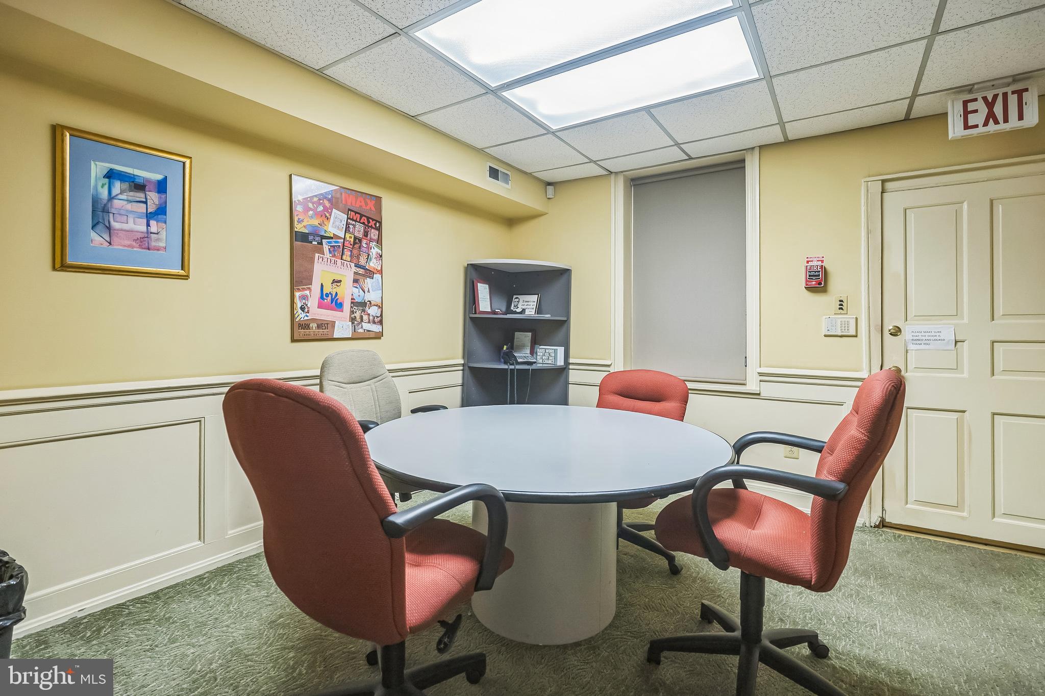 2047 Locust Street Philadelphia, PA 19103 - Photo 11 of 33 1st Floor Conference Room