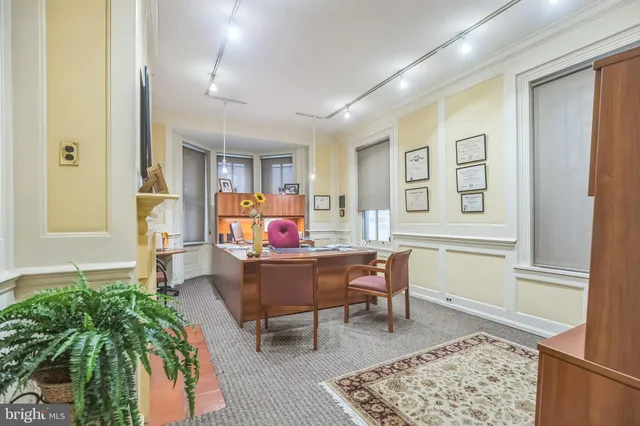 $1,875,000 | 2047 Locust Street, Philadelphia, PA 19103