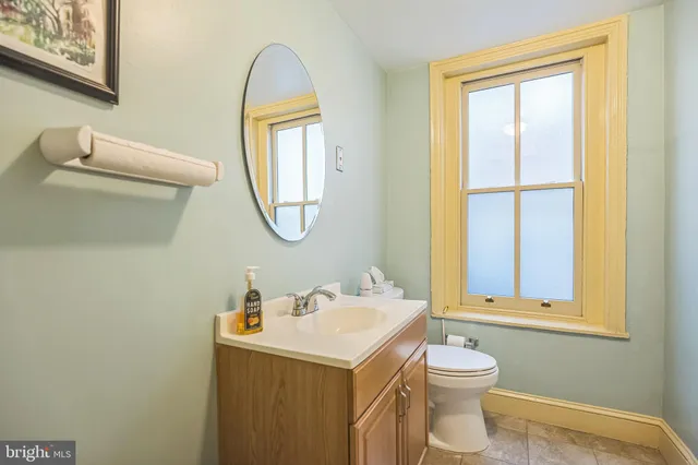 $1,875,000 | 2047 Locust Street, Philadelphia, PA 19103