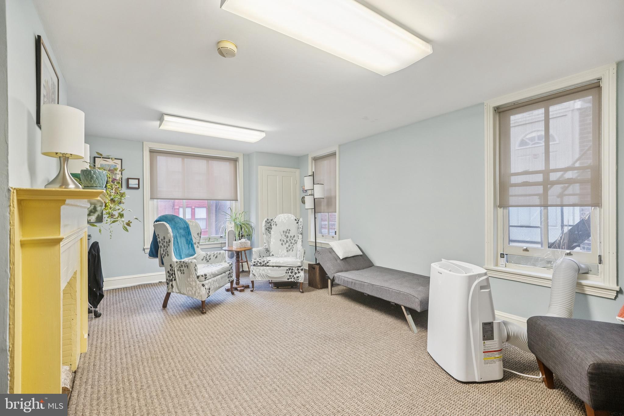 2047 Locust Street Philadelphia, PA 19103 - Photo 26 of 33 3rd Floor Office