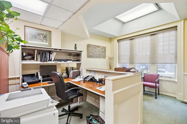 $1,875,000 | 2047 Locust Street, Philadelphia, PA 19103