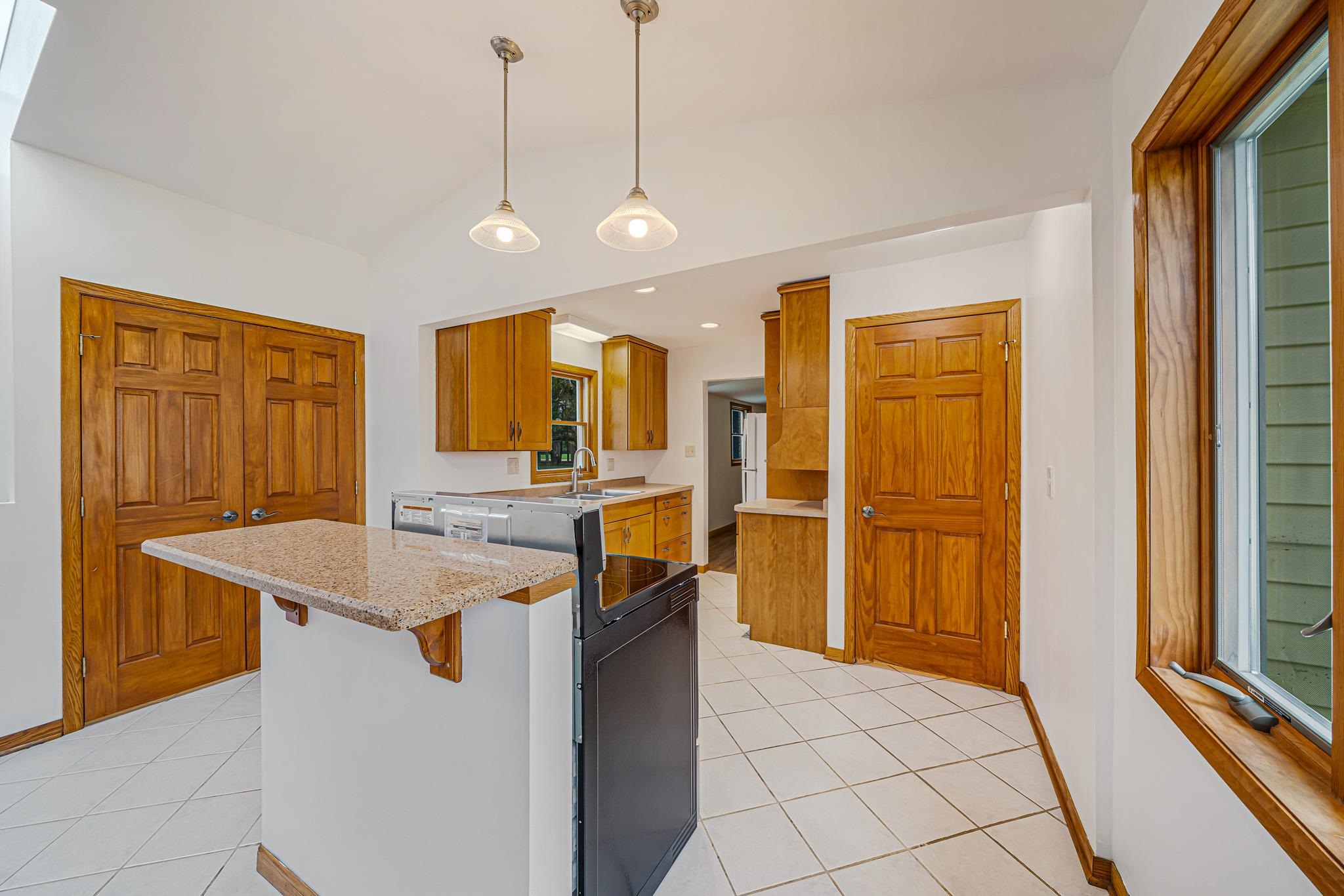 1004 Werner-Allen Road New London, WI 54961 - Photo 11 of 48 Gallery Image 11