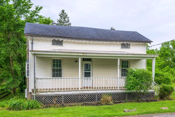 $345,000 | 84 Montgomery Street, Tivoli, NY 12583